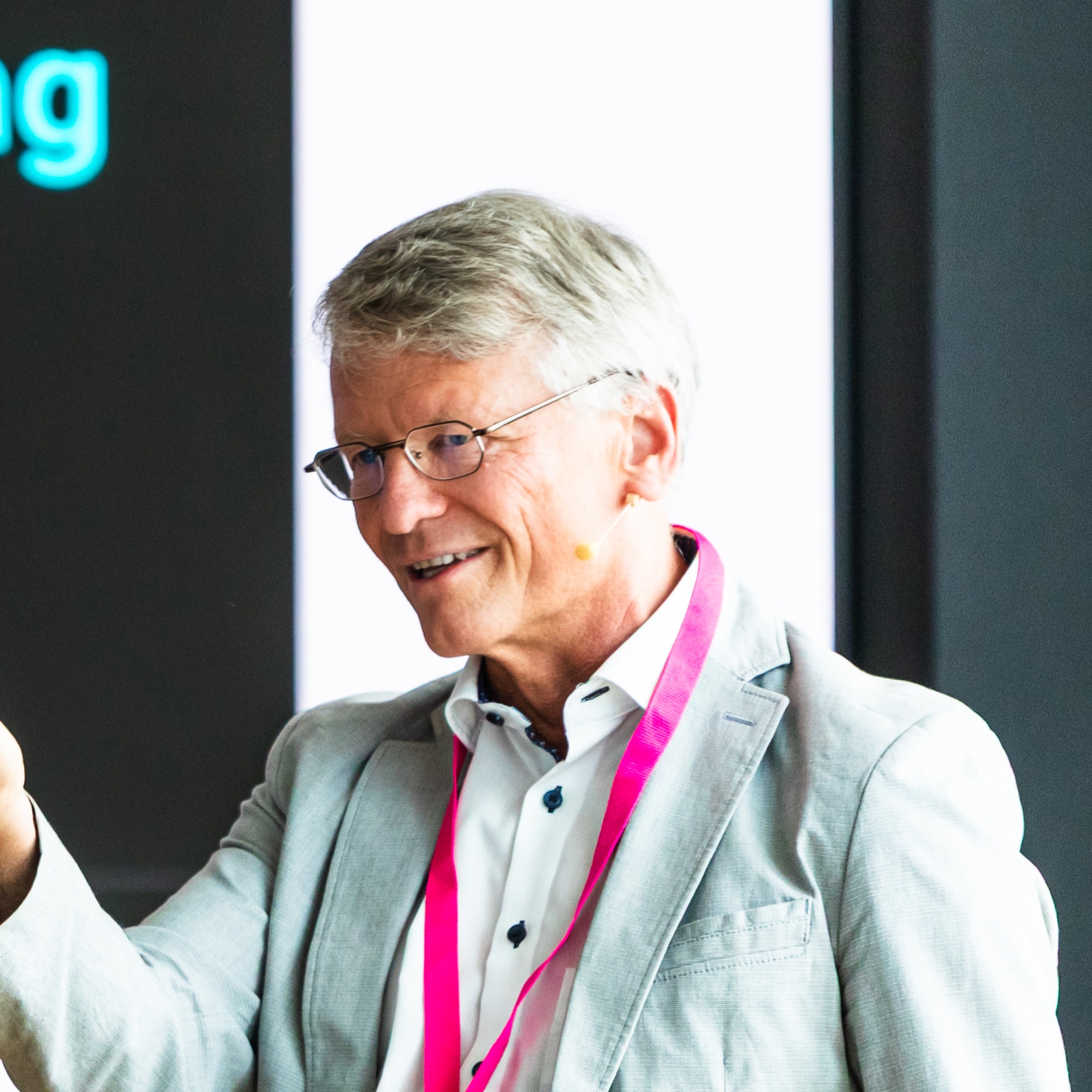 Prof. Dr. Wolfgang Pree, CEO of AI2 & Professor at Universität Salzburg