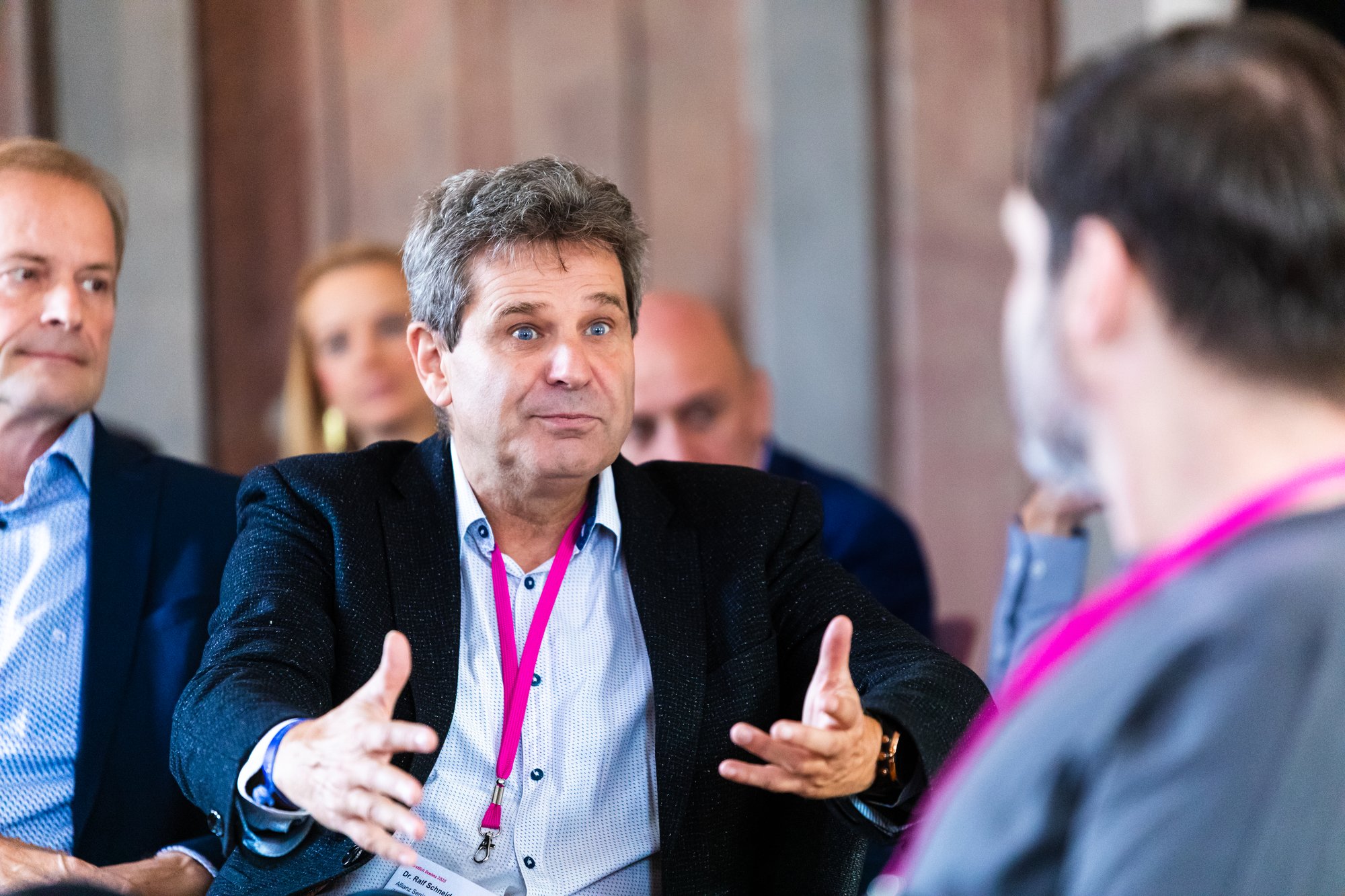 Ralf Schneider of Allianz in dialogue at the software excellence network