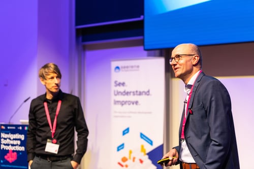 Dr. Johannes Bohnet & Alexander Hofmann in the Hasso Plattner Institute speaking to CIOs-1