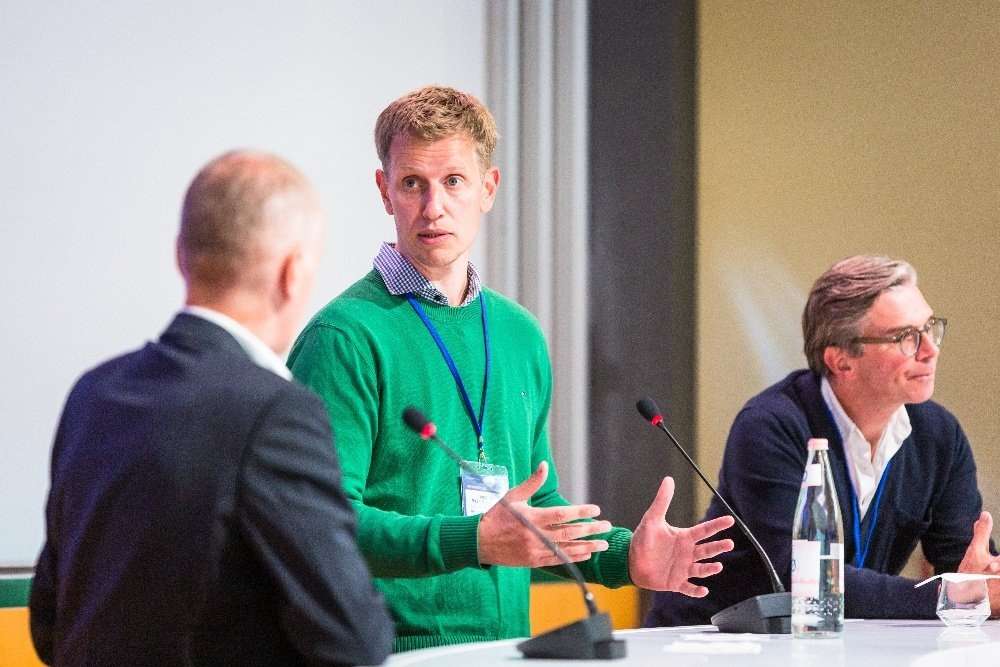 Prof. Dr. Bastian Halecker